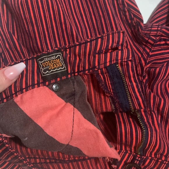 Genuine Volcom jeans - Picture 2 of 2